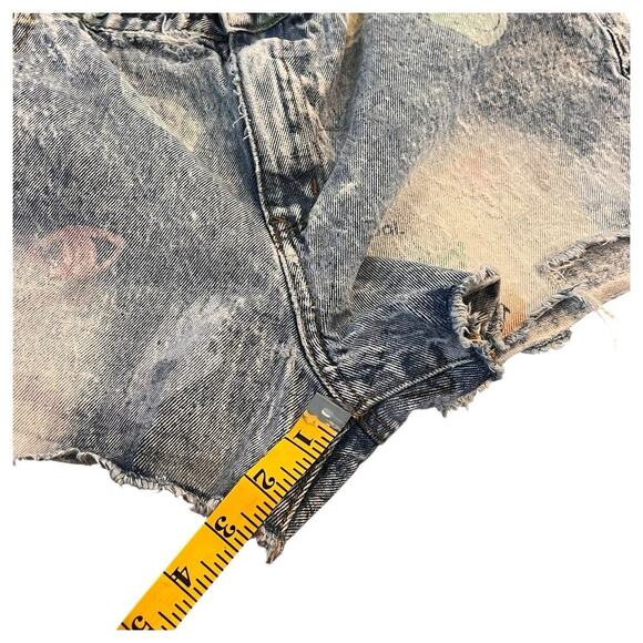 Desigual Smiley Denim Jean Shorts Womens 16 US 44 EU Distressed Grunge Skater - Picture 7 of 7